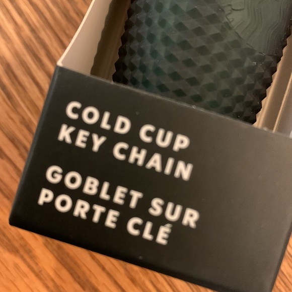 Starbucks studded cold cup key chain - Picture 2 of 7